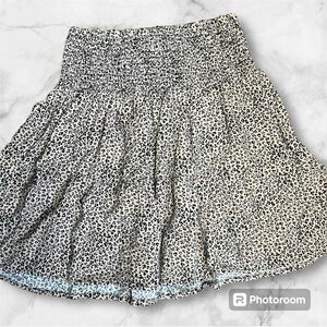 High waisted leopard print skirt